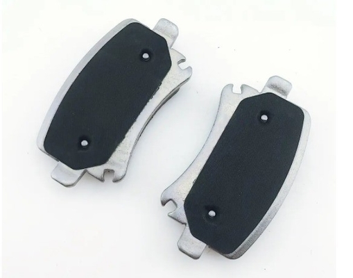 自動車モデル トヨタ カムリー OE 7N0698451A フォルクスワーゲンのセラミックブレーキパッド